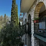 Panoramic Lake View Apartments With Pool & Breakfast *