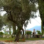 Διαμέρισμα Panoramic Lake View Apartments With Pool & Breakfast *