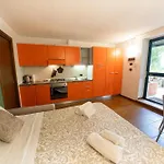 Panoramic Lake View Apartments With Pool & Breakfast