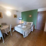 Διαμέρισμα Panoramic Lake View Apartments With Pool & Breakfast