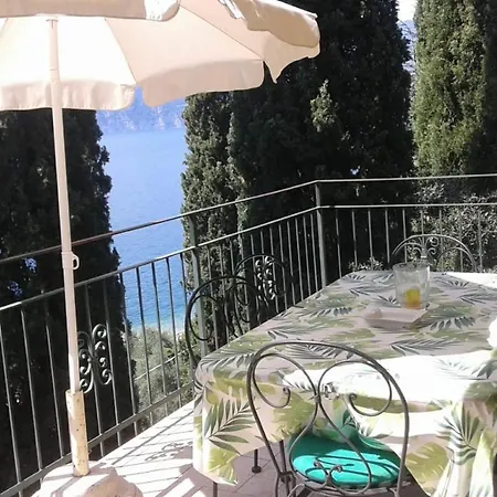 Apartment Wonderful View With Pool With Breakfast Gardasee