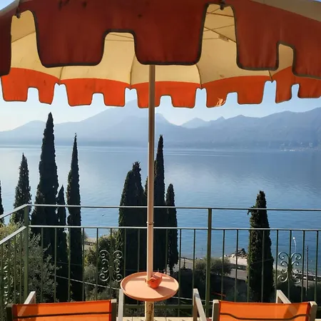 Wonderful View With Pool With Breakfast Gardasee