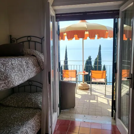 Apartment Wonderful View With Pool With Breakfast Gardasee Torri Del Benaco