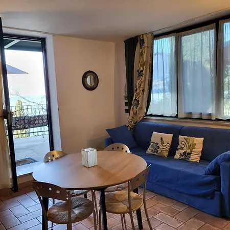 Wonderful View With Pool With Breakfast Gardasee Torri Del Benaco