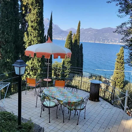 Wonderful View With Pool With Breakfast Gardasee Torri Del Benaco