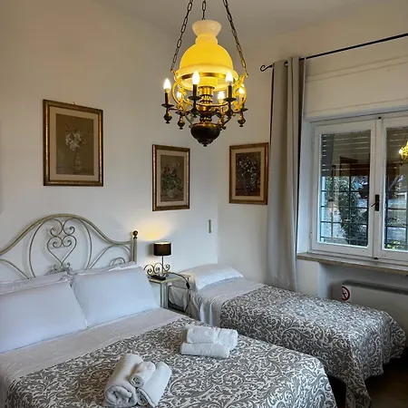 Wonderful View With Pool With Breakfast Gardasee Apartment