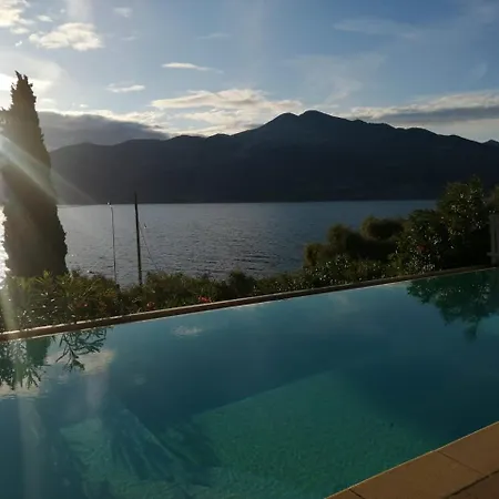 Wonderful View With Pool With Breakfast Gardasee