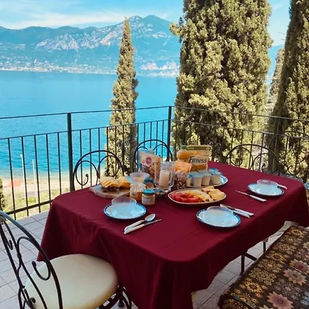 Wonderful View With Pool With Breakfast Gardasee Torri Del Benaco
