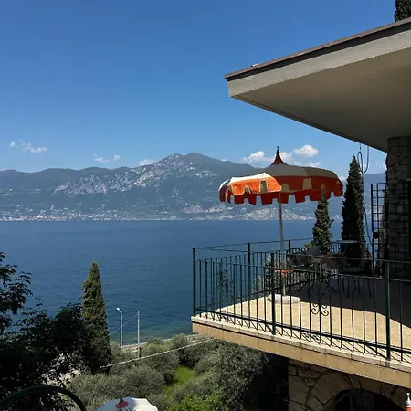 Wonderful View With Pool With Breakfast Gardasee