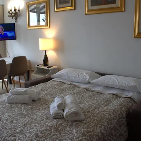 Wonderful View With Pool With Breakfast Gardasee Apartamento *