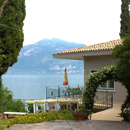 Wonderful View With Pool With Breakfast Gardasee Apartamento *