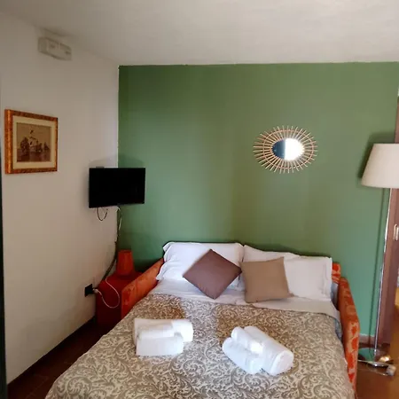 Wonderful View With Pool With Breakfast Gardasee Apartment