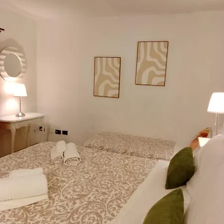 Wonderful View With Pool With Breakfast Gardasee Apartamento Torri Del Benaco