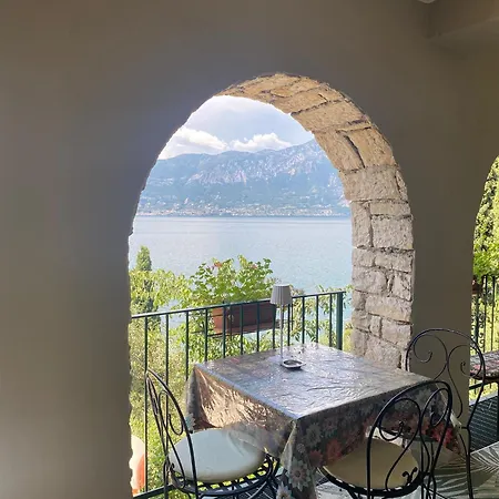 Wonderful View With Pool With Breakfast Gardasee Apartamento *