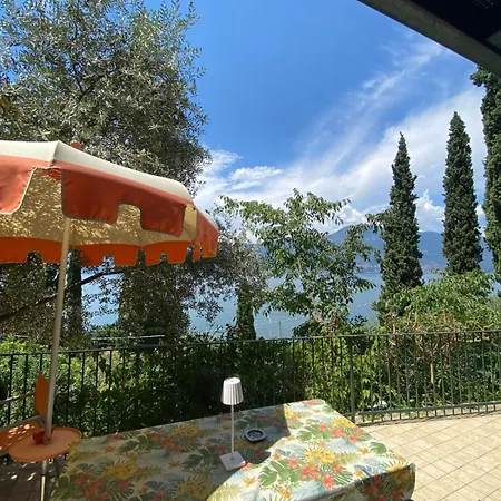 Wonderful View With Pool With Breakfast Gardasee Torri Del Benaco