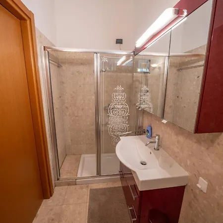 公寓 Wonderful View With Pool With Breakfast Gardasee *