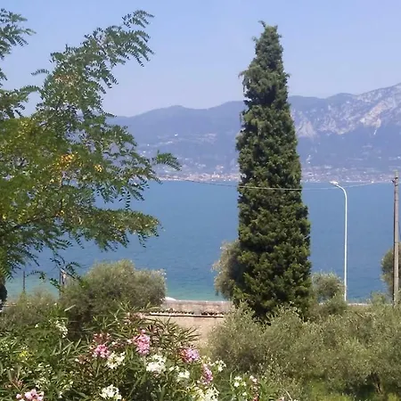 Apartment Wonderful View With Pool With Breakfast Gardasee Torri Del Benaco