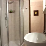 Panoramic Lake View Apartments With Pool & Breakfast Торри-дель-Бенако