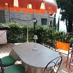 Panoramic Lake View Apartments With Pool & Breakfast
