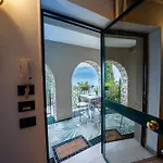 Panoramic Lake View Apartments With Pool & Breakfast Апартаменты *