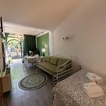 Panoramic Lake View Apartments With Pool & Breakfast Торри-дель-Бенако
