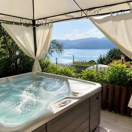 Panoramic View With Pool & Breakfast Apartment *
