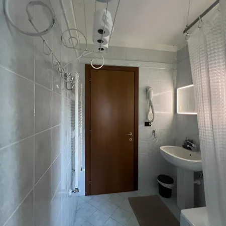 Apartment Panoramic View With Pool & Breakfast Torri Del Benaco